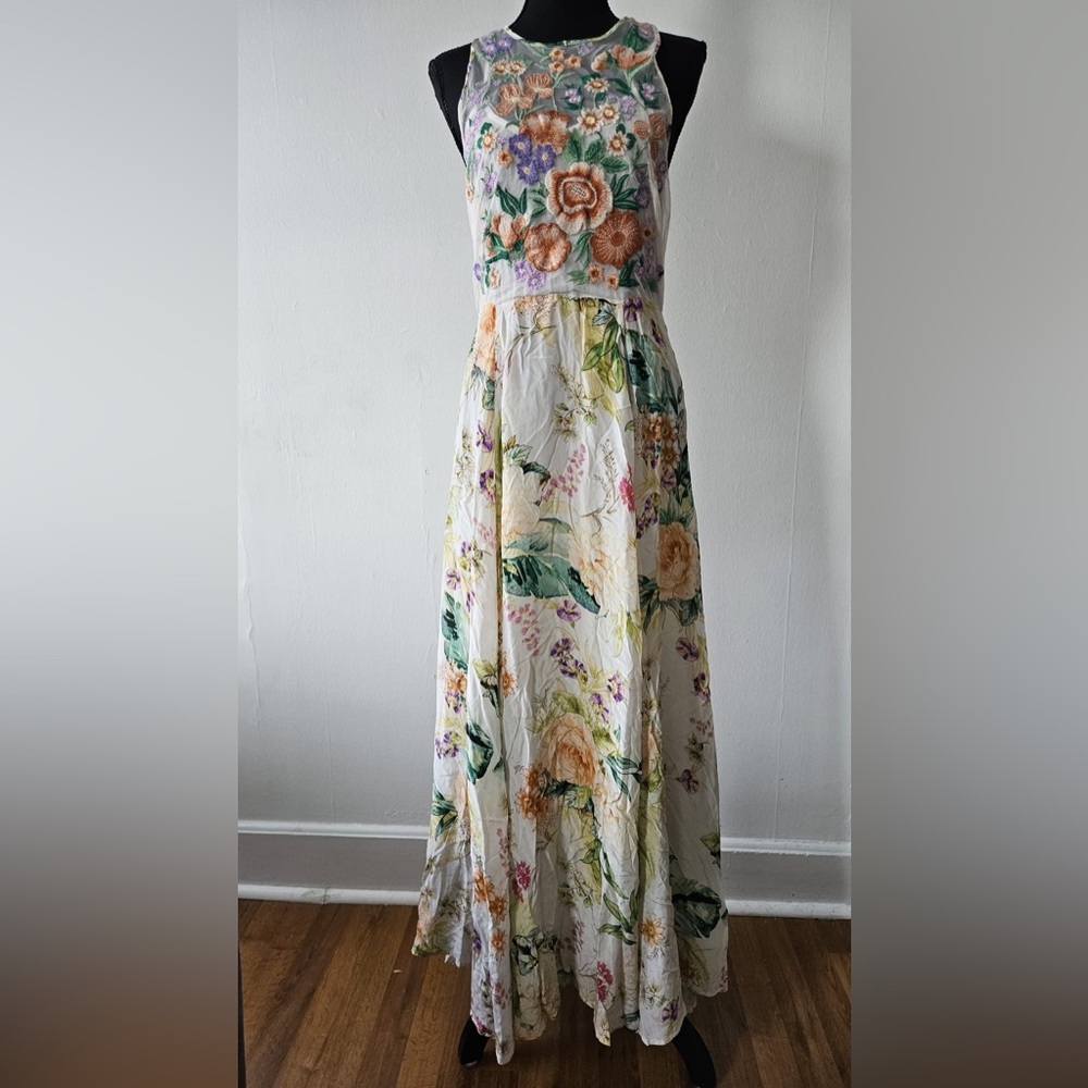 Anthropologie Crewneck Embroidered Floral Flowing Keyhole - Picture 3 of 5